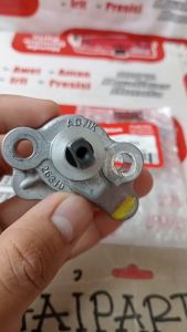 Pompa Oli Oil Pump Assy CRF150L K84 (2017 - Sekarang) original honda 15100K84900