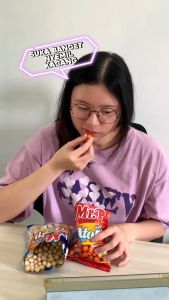 MR. P Kacang Atom - Chili - Renceng - Pedas