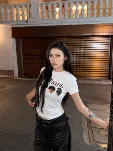 Chic Headline White Short Sleeve T-Shirt Womens Slim Fit Waist Cinched Short Top Korean Style Cotton Summer Moisture Wicking