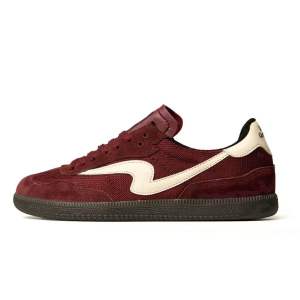 Raingel Fort Maroon Lokal Brand Original Sneakers Kasual Pria Sepatu Warna Maroon