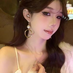 Retro Exaggerated Metal Style round Pearl Imitation Earrings Womens New 2025 Cold Tone Elegant High-End Ear Jewelry