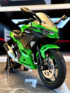 1:12 Kawasaki 400 Alloy Motorcycle Model Light & Sound Effect Diecast Car Toys for Boys Birthday Gift Kids Toys Car