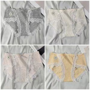 Antibacterial Cotton Womens Underwear Triangle Panties Mid-Waist Lace Edge Full-Cotton Natural Color Cotton Butt-Hugging High-Slit