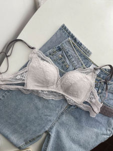 เซ็กซี่ ลูกไม้ บราเซ็ต ผู้หญิง หน้าอกเล็ก ดูใหญ่ ไม่มีห่วงเหล็ก เก็บไขมันด้านข้าง ป้องกันการหย่อนคล้อย สบาย หลังสวย