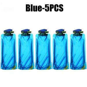 700ML Collapsible Water Bottle Flexible Reusable Travel Kettle with Carabiner Clip Plastic Soft Flask for Hiking Camping