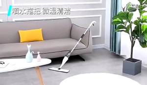 Water Spray Mop Automatic Water Tank Alat Pel Lantai Semprot Praktis Kain Pel Microfiber