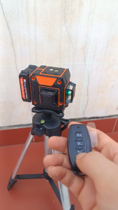 Máy cân bằng laser cân mực laze 12 tia xanh chính hãng Nhật Bản Kapusi tặng kèm 2 pin 1 chân 1m2