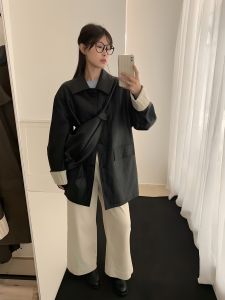 เสื้อแจ็คเก็ตหนังสั้นสไตล์เกาหลีสำหรับผู้หญิง ทรงเรโทร 2025 แจ็คเก็ตมอเตอร์ไซค์สุดเท่ ทรงเข้ารูป ปกโปโล แขนยาว ปกติ