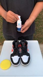 Pembersih Sepatu Tas Jaket Dompet Kulit Shoe Cleaner Leather Lotion Spray 100 ml Taetaa Company