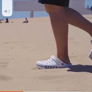 รองเท้า crocs sizeM4 -M11s รุ่นใหม่ สินค้าจัดส่งทุกวัน 2023 งามดีนิ่นเบาใส่สะดวกง่ายเดินไม่เจ็บเท้า สินค้ามีจริงส่งแล้ว (ไม่มีกล่อง)