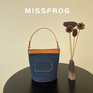 กระเป๋าผ้าใบทรงถังสะพายข้างความจุขนาดใหญ่ กระเป๋าสะพายไหล่แบบลำลองสำหรับผู้หญิง กระเป๋าผ้าใบสไตล์เกาหลี กระเป๋าสะพายข้างแบบสะพายข้างสำหรับผู้หญิง