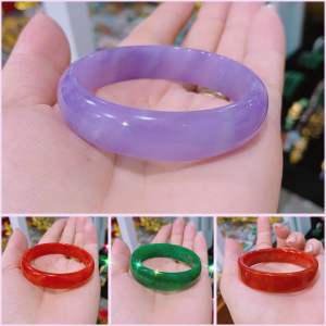 Vòng tay đá Ngọc Cẩm Thạch ni 49/50 tuýt B bản vuông bản hẹ chột 12li trẻ trung xinh đẹp lên nước đẹp