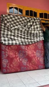 SARUNG KASUR RESLETING MOTIF EMILY ABU BAHAN COTTON DISPERSE