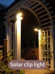 [Ready Stock] Solar Light Outdoor Garden Clip Motion Sensor LED Light Sunlight Waterproof Patio Outdoor Solar Light Country House Solar Light 0 Electricity Solar clip light solar lights 太阳能灯户外灯