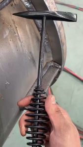 🔥 จัดส่งในวันเดียวกัน🔥คาะพิเศษของช่างเชื่อมมัลติฟังก์ชั่สปริงเชื่อมตะกรันค้อนเชื่อมไฟฟ้าปลายแบนค้อนกันกระแทกมือ