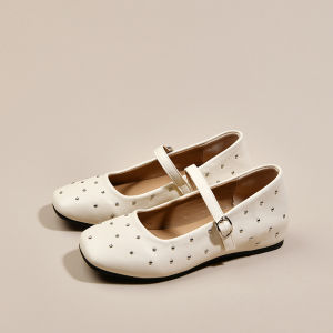 IELGY Retro flat shoes with buckle and red loafers for women