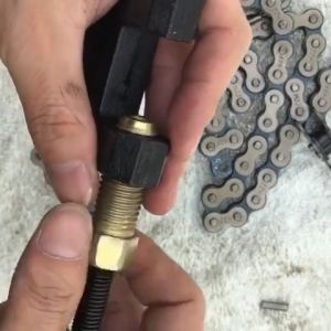 Alat Kunci Potong Pemotong Pemutus Pelepas Pembuka Rantai Sepeda Motor - Hitam