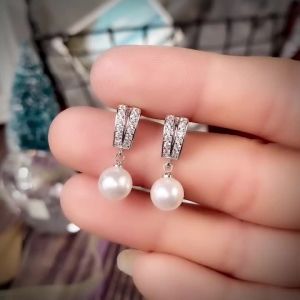 Huitan New Arrival Simulated Pearl Earrings Women Silver Color Fashion Versatile Female Ear Piercing Accessories Wedding Jewelry