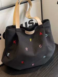 Japanese Style Large Capacity Shoulder Bag Bag Female Student Ins Easiest for Match Class Canvas Bag Minimalist Casual Commuter Tote