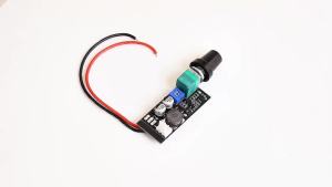 Aideepen | PWM Fan Speed Controller Adjustable with Knob Switch DC 5V 12V 2/3 Wire Fan Speed Governor Noise Reduction Can Be Shut Down
