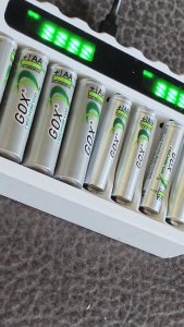 GOX 8-slot Battery Charger Suitable Short Circuit Protection LED Display NiMH Charger With GOX 1.2V NI-MH AAA/AA Rechargeable Battery