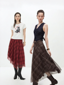 ONLY | Comfortable Elastic Waist Tartan Pattern Asymmetric Hem Skirt