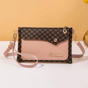 กระเป๋าใส่โทรศัพท์ มีสายสะพายข้าง มีช่องใส่2ช่อง ใบใหญ่จุของได้เยอะ ปรับสายได้ K151