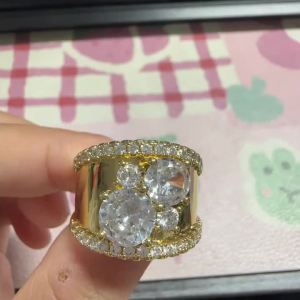 Huitan Statement Gold Color Ring for Women Inlaid Bright Cubic Zirconia Luxury Party Trendy Lady Jewelry Modern Bold Accessories