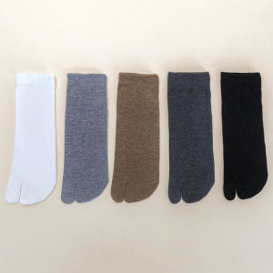 ถุงเท้าสองนิ้วผู้ชายสีบริสุทธิ์ ผ้าฝ้าย หลอดสั้นป้องกันกลิ่นดูดซับเหงื่อ INS อินเทรนด์ ถุงเท้านิ้วเท้ากีฬาทุกคู่