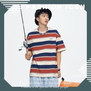 ZiShop รุ่นนี้ดี ตัดด้วยลายทางเท่ๆ 4 สี เป็นเสื้อทรงหลวม สบายมาก แม่ลายทางแบบสมดุลที่ทุกคนควรมี ใส่ได้ทั้งหญิงและชายใคร