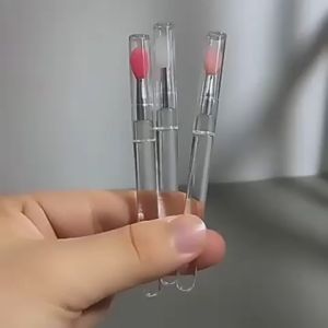 TS Kuas Bibir Silikon Portabel Tunggal dengan Penutup Kuas Lipstik Lembut dengan Penutup Kuas Makeup Bibir Kuas Bibir Pegangan Transparan