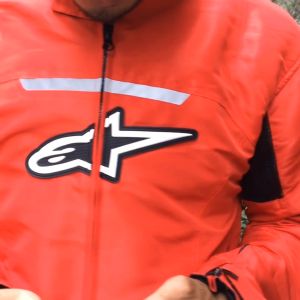 Jaket Alpin SR Merah Full Pelindung Bahu Sikut dan Punggung