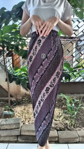 Rok Plisket Batik Bawahan Kebaya Akad Nikah dan Wisuda