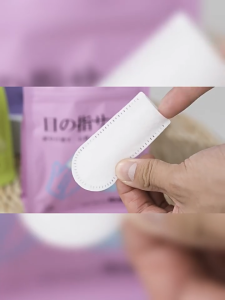 THPET KOJIMA NEW แผ่นเช็ดคราบน้ำตา เช็ดหู เช็ดฟัน สุนัขและแมว แบบสวมนิ้ว บรรจุ 50 แผ่น