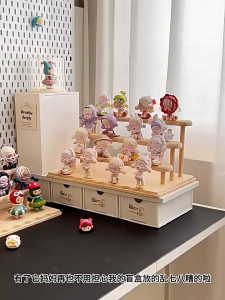 【พร้อมส่งทันที】ชั้นวางโมเดลไม้ ชั้นวางตุ๊กตา แข็งแรงทนทาน เก็บ + โชว์แบบบันได้ ใส่ได้อาร์ตโทยและฟิกเกอร์