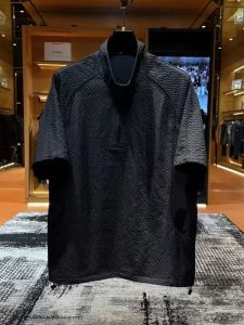 Casual Luxury Short Sleeve T-Shirt for Men Stand Collar Half Zipper Quick Dry Splice Design Summer New Style Breathable Thin Model