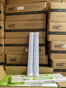 10 Đèn led bán nguyệt 20w dài 06m ánh sáng trắng