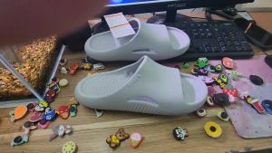 Dép lê cross Melow Slide Chính Hãng MÀU XÁM ĐÚC LIỀN KHỐI CHO CẢ NAM NỮ