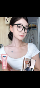 Body makeup cream Whitening Body Whitening cream Brighten skin tone Cover skin blemishes Avoid the embarrassment of uneven skin tone using makeup 80g