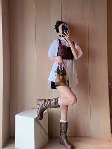 รองเท้าบูทหนังยาว Martin สำหรับผู้หญิง หนังระดับไฮเอนด์ หัวเข็มขัดข้อเท้าสูง ยางกันลื่น