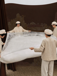 SILKUEEN | All Seasons Silk Comforter 100% Mulberry Silk Mother-Child Design