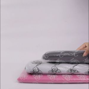 Fumu packaging plastik 30X50CM bertekstur packaging polymailer sudah ada perekat bahan hdpe polymailer isi 100pc termurah grosir