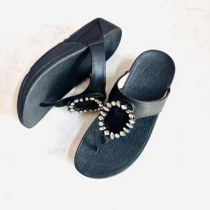 🔥🔥🔥 🔥🔥🔥Hàng mới khách ơi! kẹp fitlop vnxk khoá tròn đính đá vnxk.quai bẳng da .