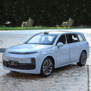 1:32 Leading Ideal L9 Macan Cars Toys Miniature Models Alloy Diecast Doors Opened Vehicle Wheel Shock Absorption Car Home Decor