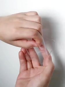 ที่เก็บตะเกียบ ที่เก็บช้อนส้อมติดผนัง ชั้นวางตะเกียบช้อน อุปกรณ์ใส่ช้อนส้อมไม่เจาะต้องผนัง มีกาวให้