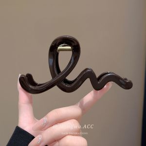 MENGWU | Wavy Design Large Shark Clip