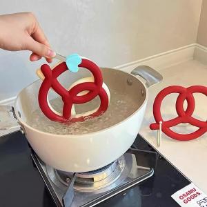 Heat Resistant Silicone Dining Table Mat Nordic Style round Pad for Soup Pot Anti-Scalding High Temperature Resistant Home Use