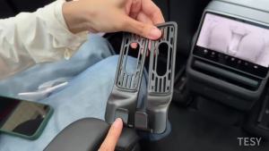 For Tesla Model YL 2026 Second Row AC Outlet Hook LWB 6 Seater B Pillar Air Vent Bag Hanger No Drill Interior Organizer