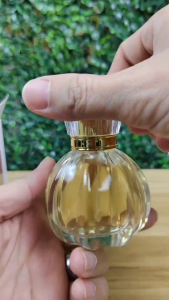 น้ำหอมกลิ่นดอกไม้และผลไม้ผสมกันอย่างลงตัว ขนาด 55 มล. หอมติดทน