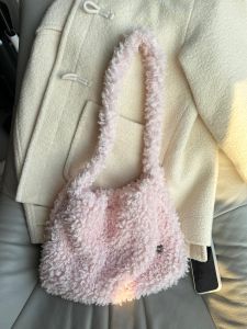 Lamb Fur Circle Crossbody Bag Soft Plush Shoulder Bag Casual Simple Style Winter New Arrival Womens Handbag Magnetic Buckle Closure
